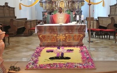 Fronleichnam in Vilseck – Präsenz in der Welt zeigen