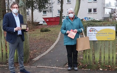 Schnäppchenladen spendet