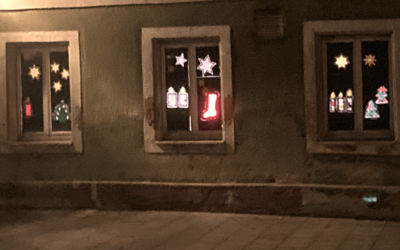 Hammerspecht-Fenster im Advent