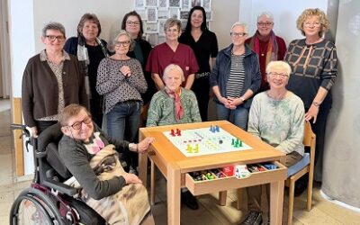 Dreifachspende für Spieletisch