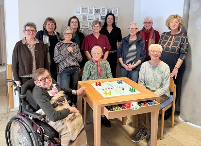 Dreifachspende für Spieletisch