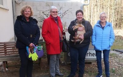 Schnäppchenladen spendet für Tierheim